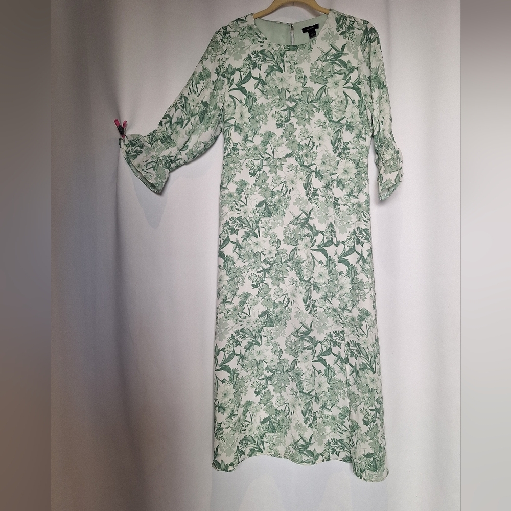 Halogen Green and White Floral Maxi Dress Size M